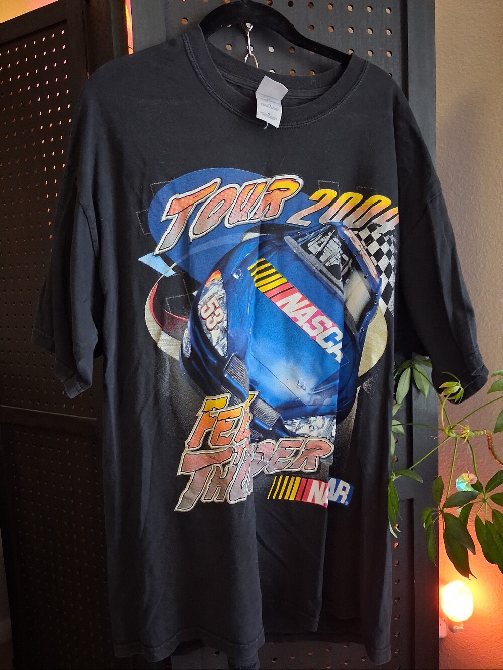 Vintage NASCAR  " Feel The Thunder" Tour 2004 Blue Race Car Mens  T-Shirt XL